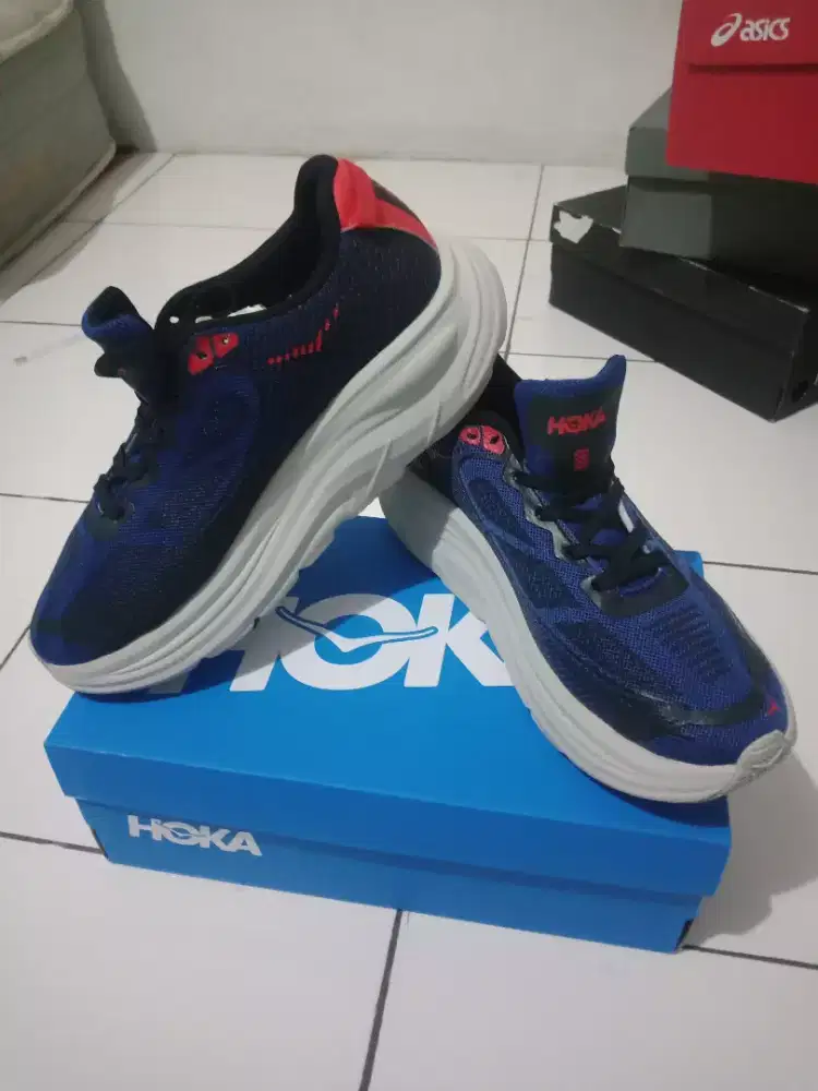 Sepatu Hoka One one Bondi 5