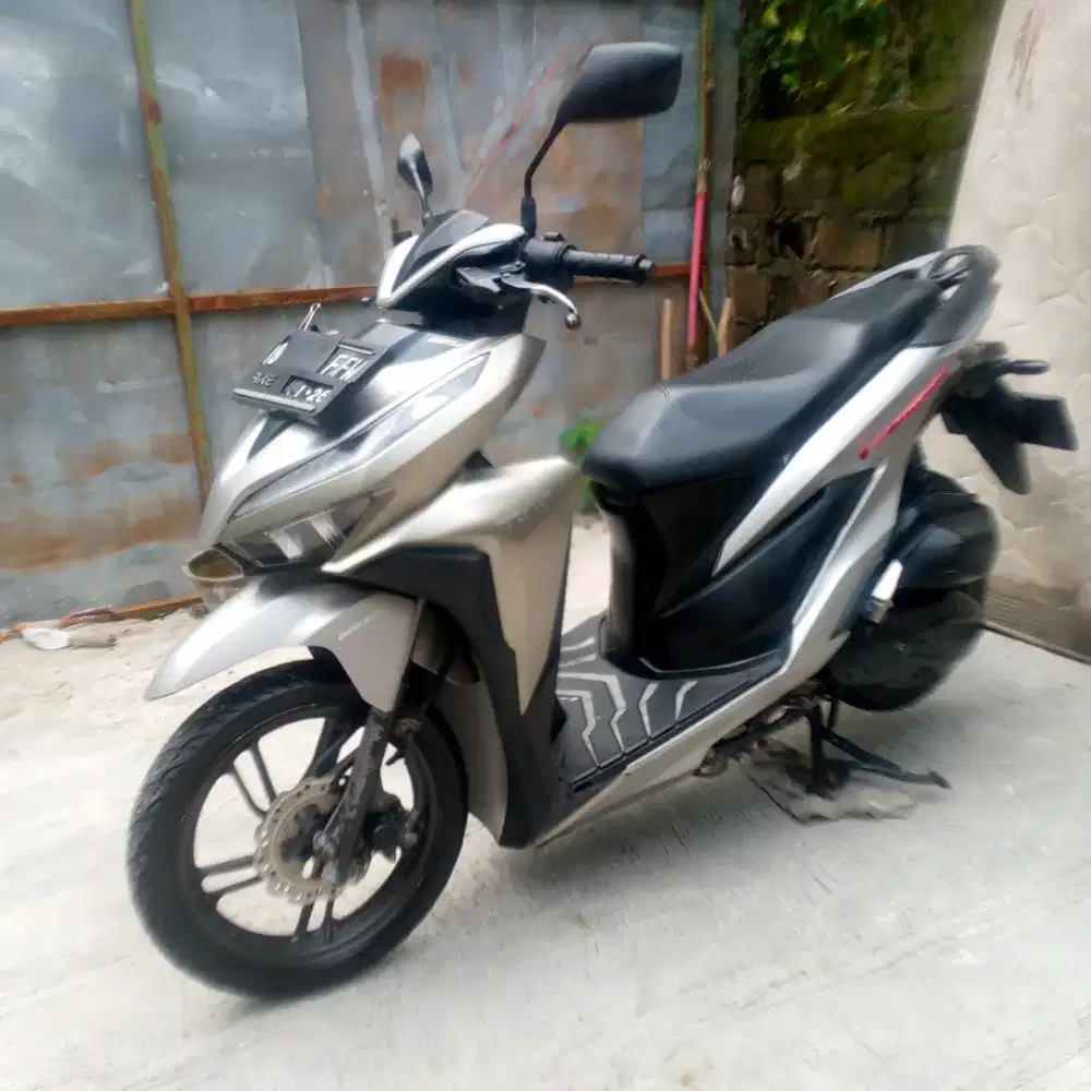 Vario 150 cc kyeles