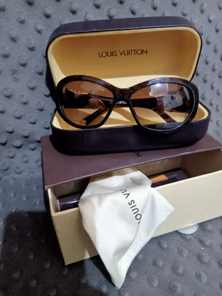 Lv sunglasses original preloved