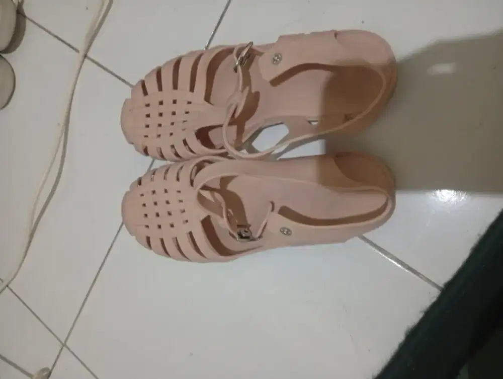 Sendal Melissa miror