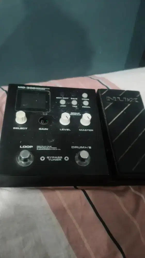 MULTI EFEK NUX MG300