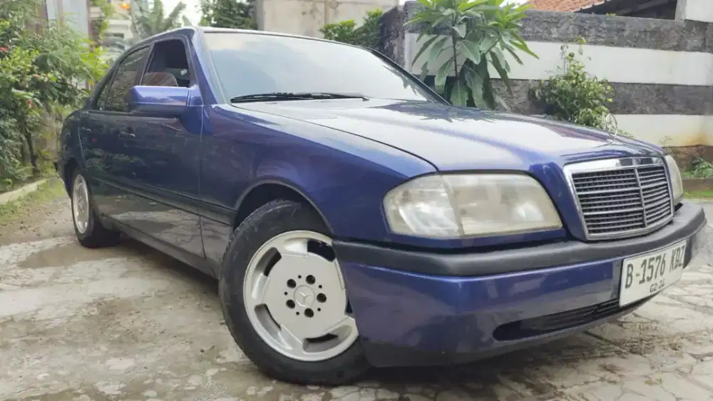 Mercedes Benz C-Class w202 c180 thn 95 Blue