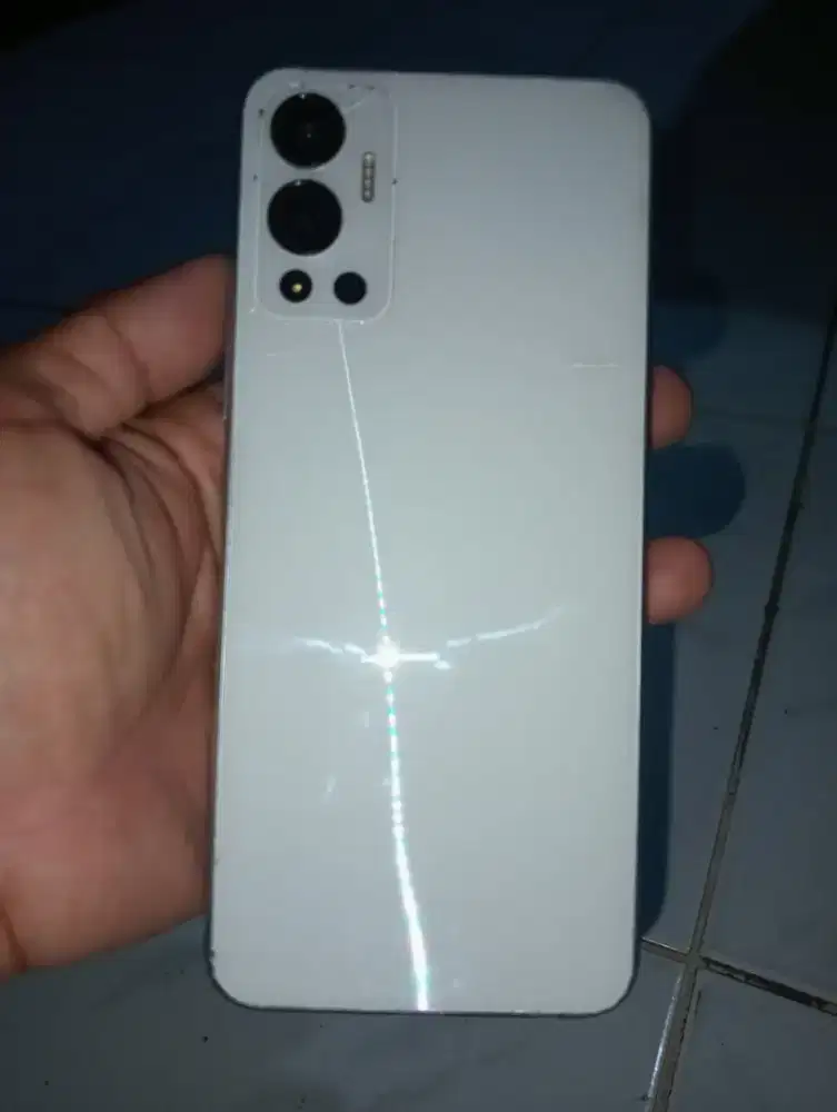Bismillah dijual HP Infinix hot 12 ram 6+5/128 minus digambar pemakai