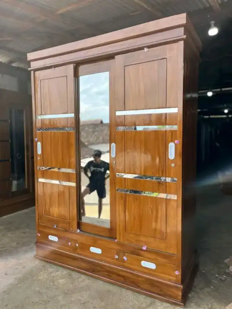 Lemari 3 Pintu Sleding Melamine Coklat