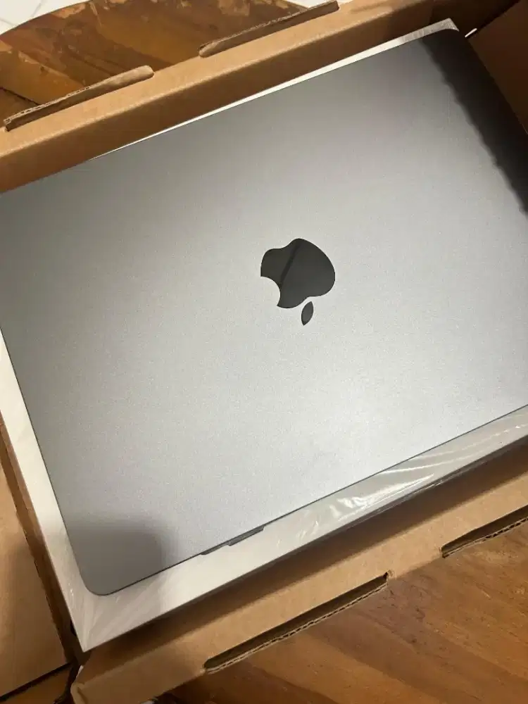 Mac book Air M2 8/256 13