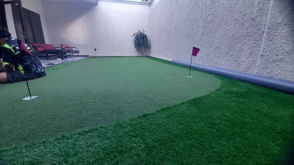 Pembuatan mini golf putting green rumput sintetis