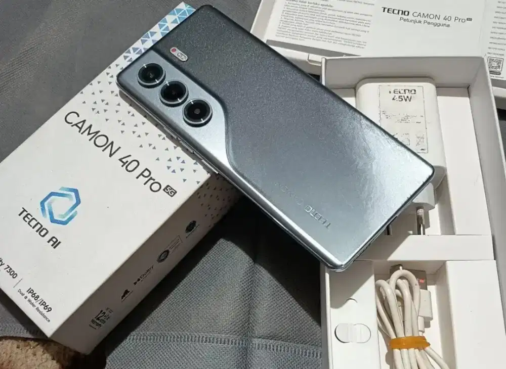 Tecno camon 40 pro 5G like new