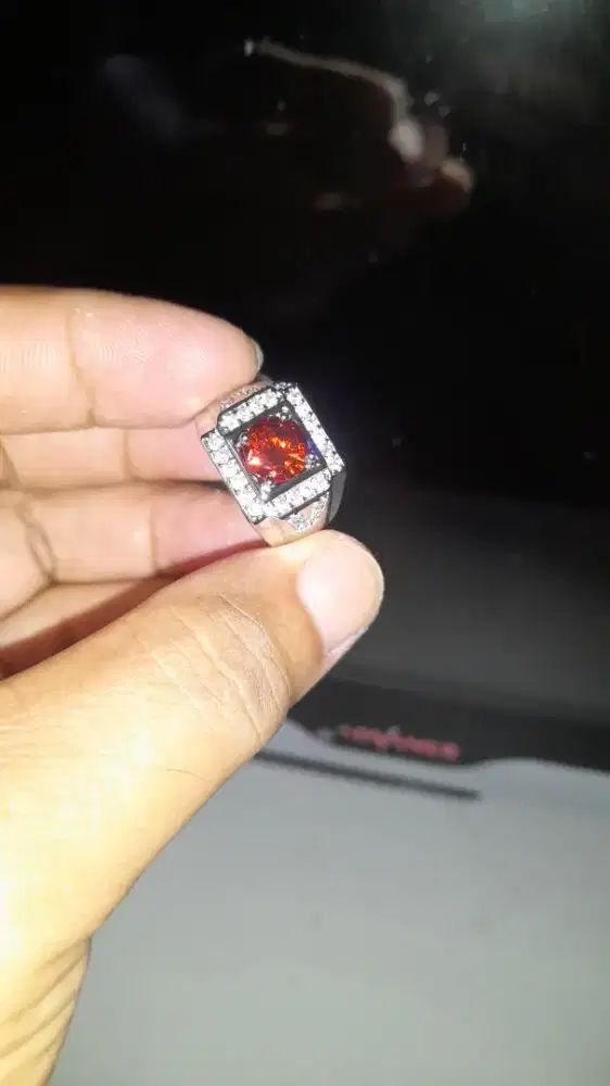 Jual cincin permata Red garnet size 8 ring perak mikroseting mewah