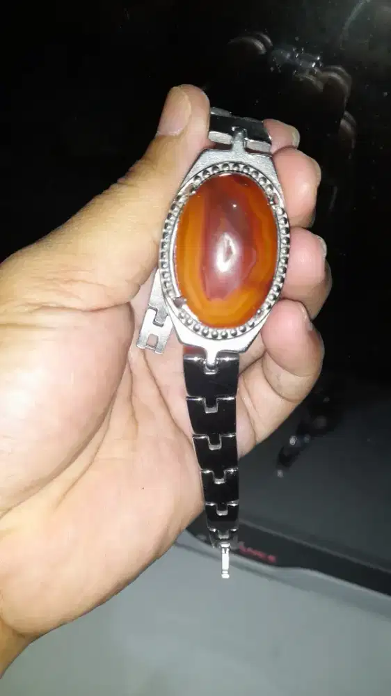 Gelang batu combong derajat ikatan titanium super mulus dan mewah