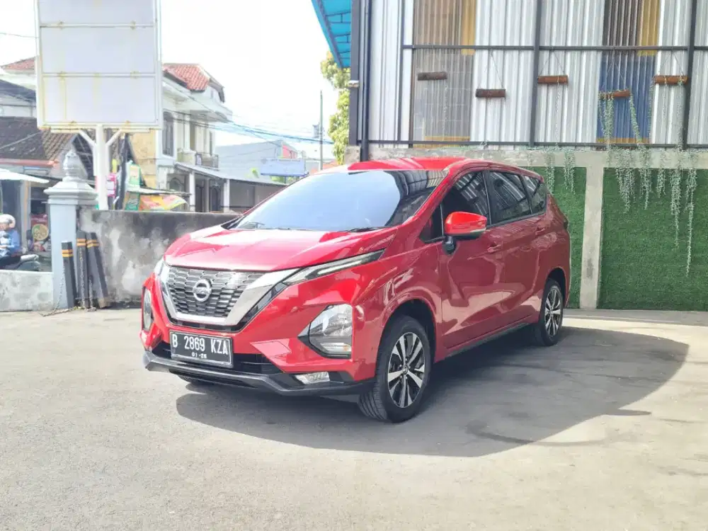 NISSAN LIVINA VE 1.5 MATIC 2019 MERAH