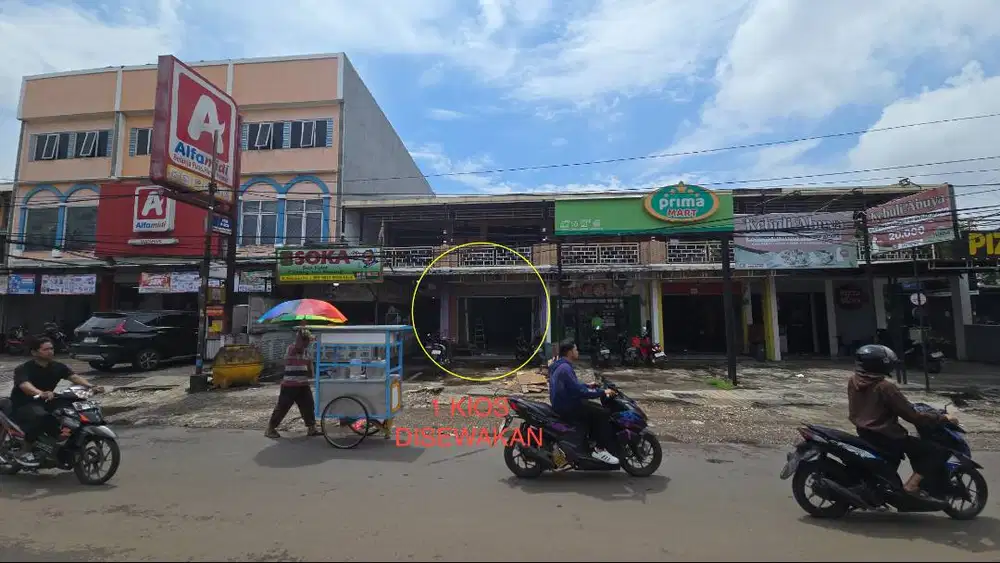 DISEWAKAN kios strategis sebelah alfamidi, depan jalan 15x4 METER