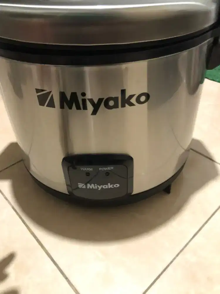 Pemanas Nasi Miyako kapasitas besar kondisi gress