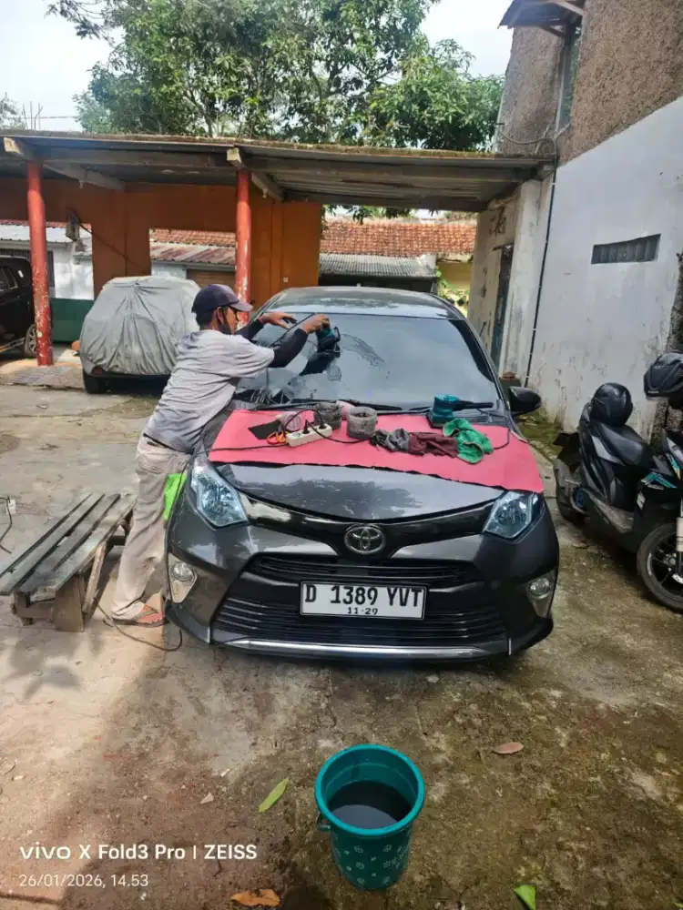 Slep kaca bergaransi