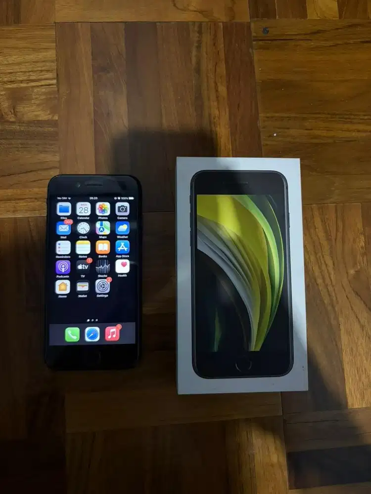 Iphone SE 2020 Hitam