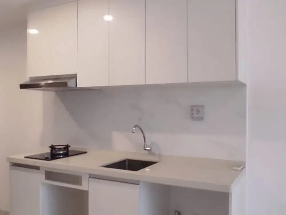 Apartmen Studio di Tower Acacia Sky, ada AC, kompor, water heater S242