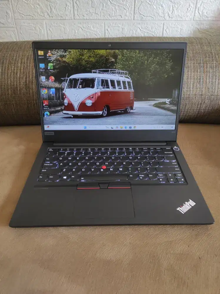 Thinkpad E14 i5-10210u fhd resolusi backlite key 8gb ram 256gb ssd