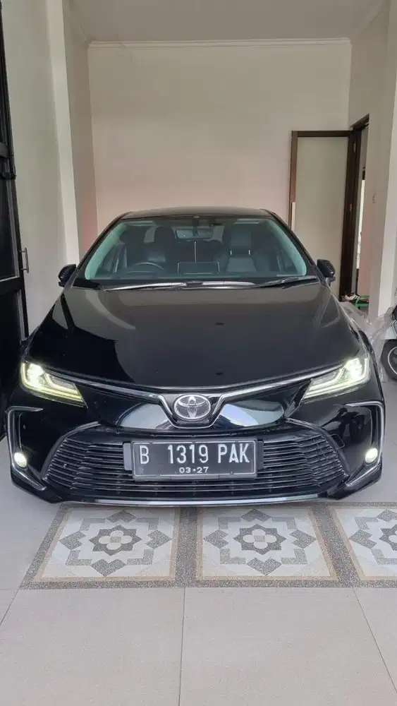 Corolla Altis 1.8 V AT 2022 low KM