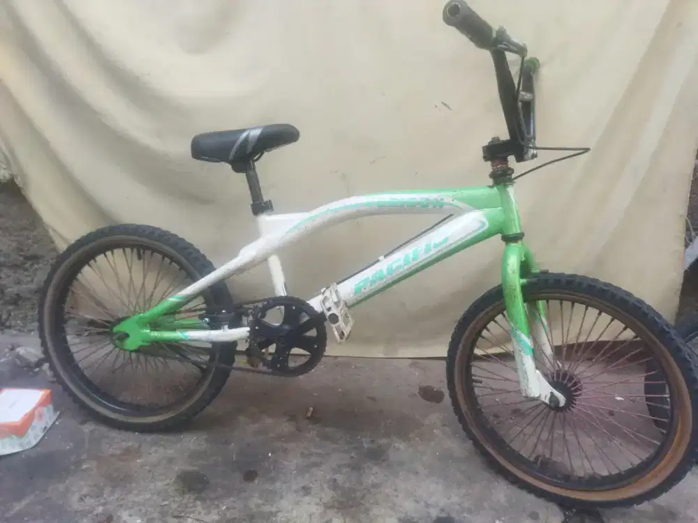 Sepeda BMX Pacifik 20