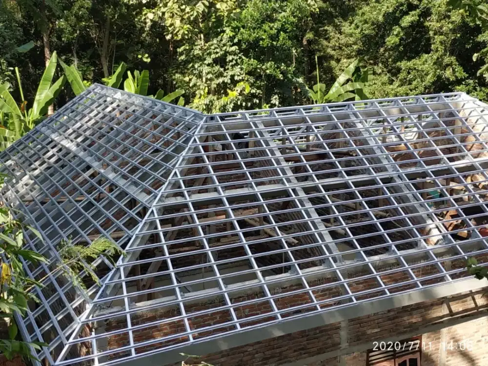 pemasangan atap baja ringan terima jadi langsung tukang