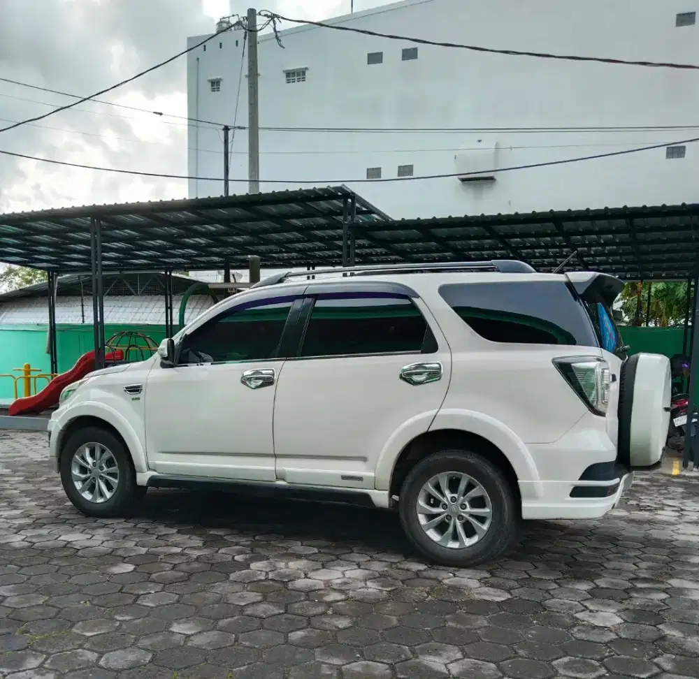 Dijual Terios Adventure R automatic