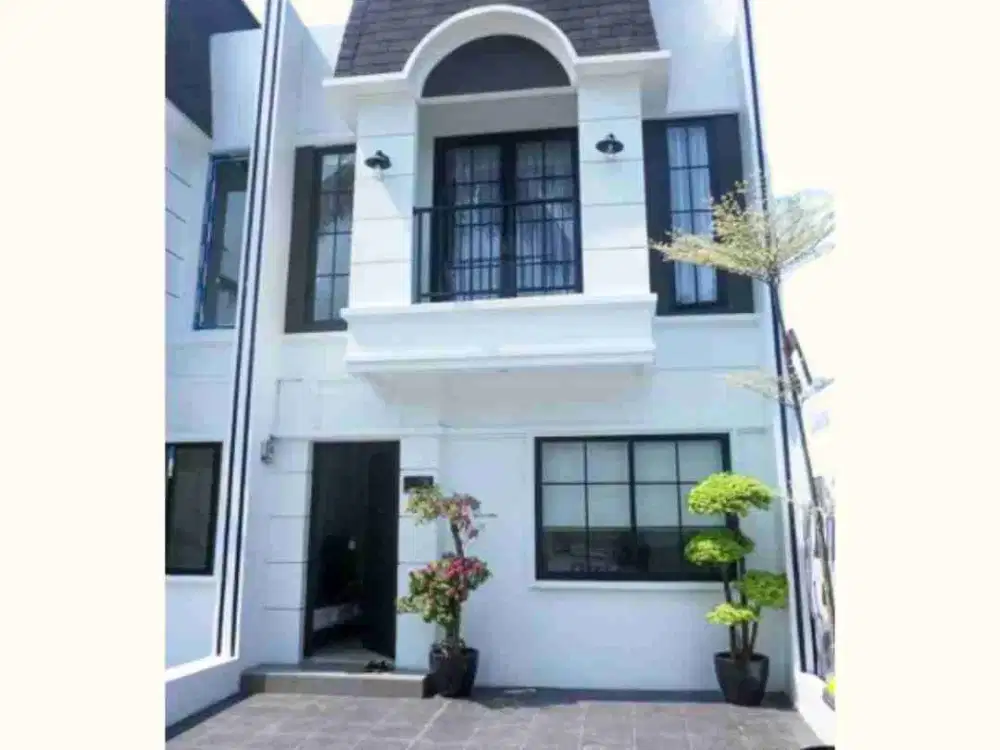 Rumah Klasik 5 menit ke Tol jagorawi dan 15 menit ke LRT Cibubur