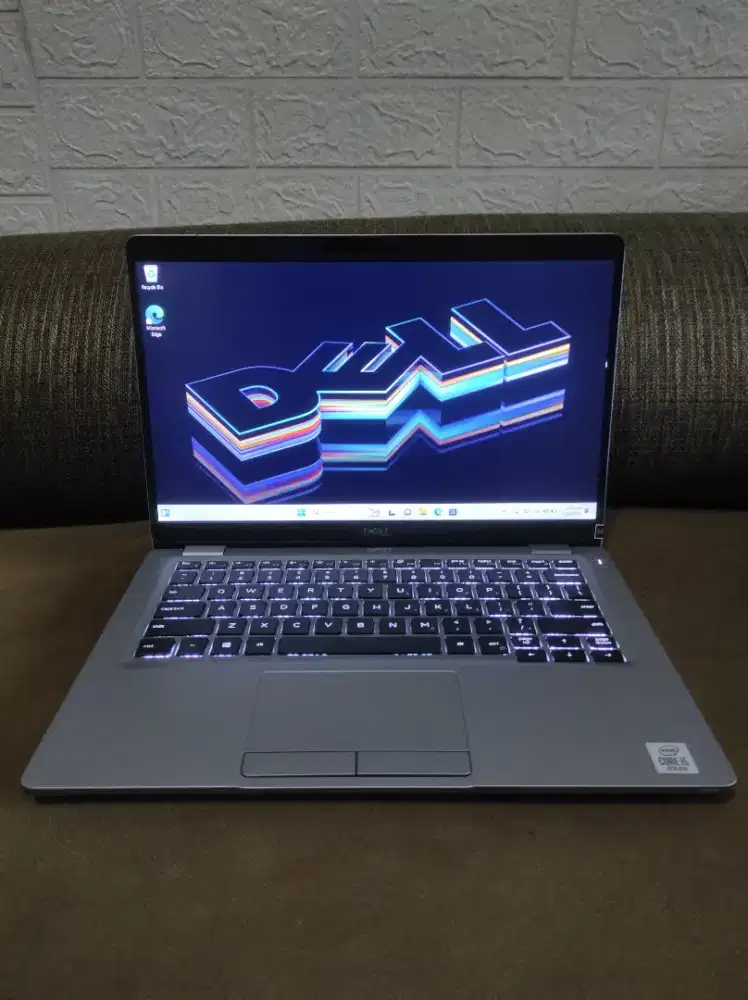 Dell latitude 5310 i5-10310U FHD backlite 8gb ram 128gb ssd