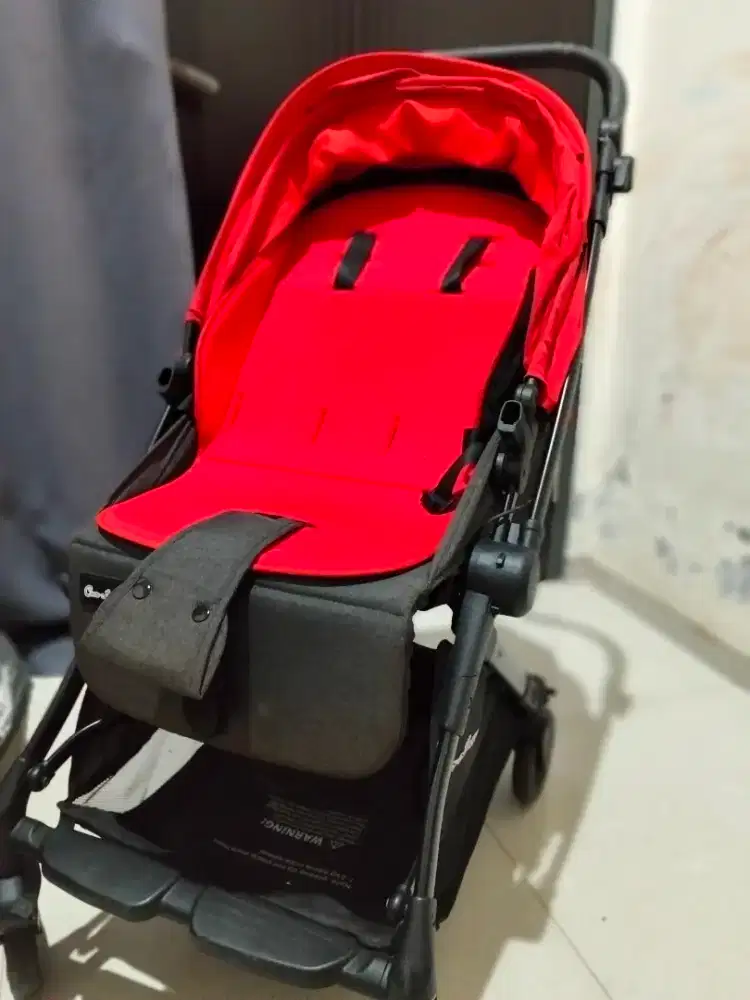 PRELOVED  STROLER CHOCOLATE VERZA 4X4 MERAH,