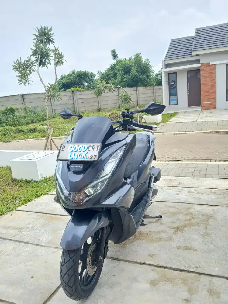 Honda PCX 160 CBS Matte Gray