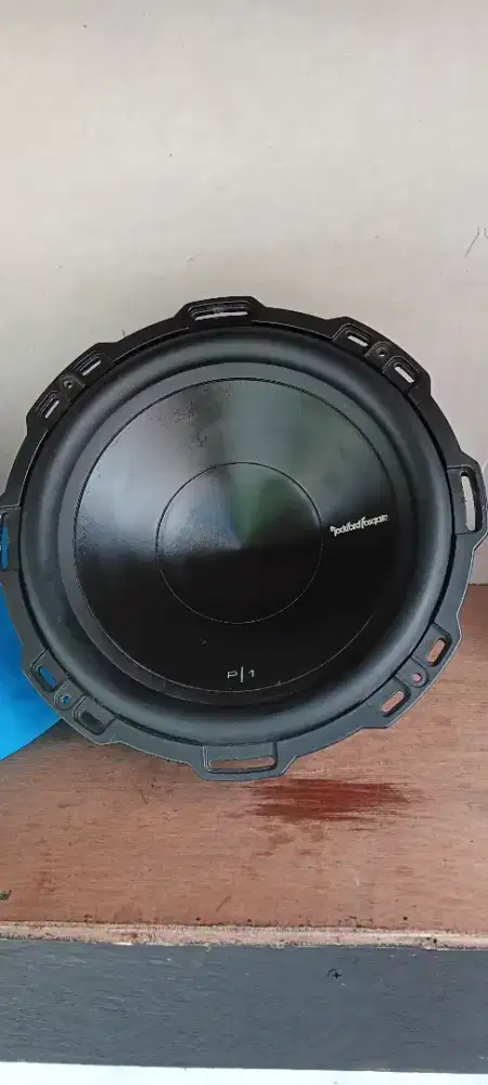 Subwwofe 12 inch rockford P1
