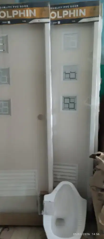 Pintu kamar mandi paket