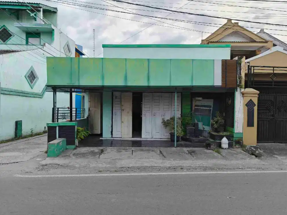 Rumah bisa untuk usaha tengah kota strategis