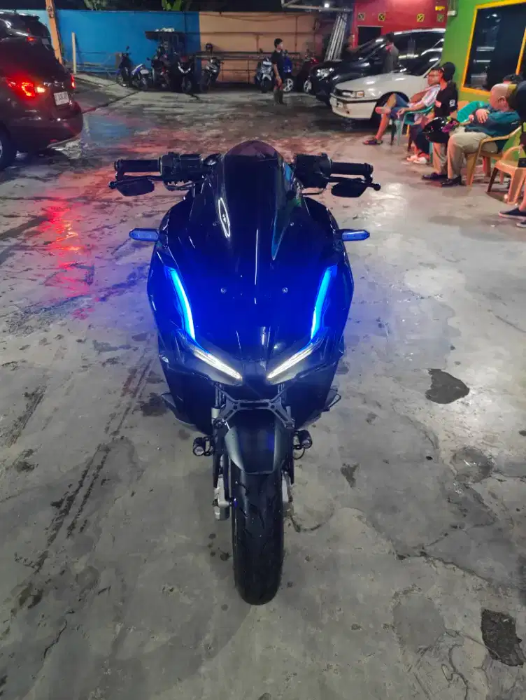 Honda ADV 160 CBS 2022 – Hitam – Mulus