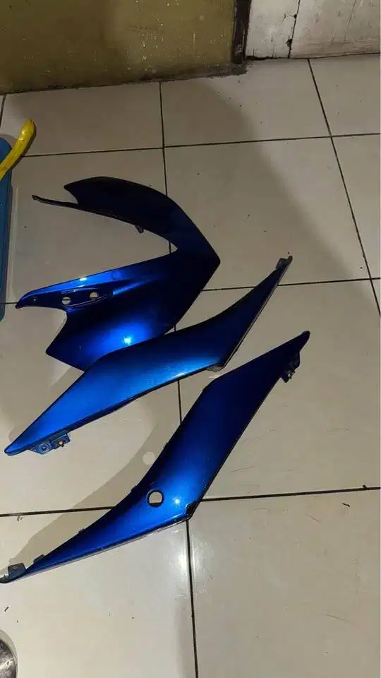 Body R25 Biru Fairing samping hitam