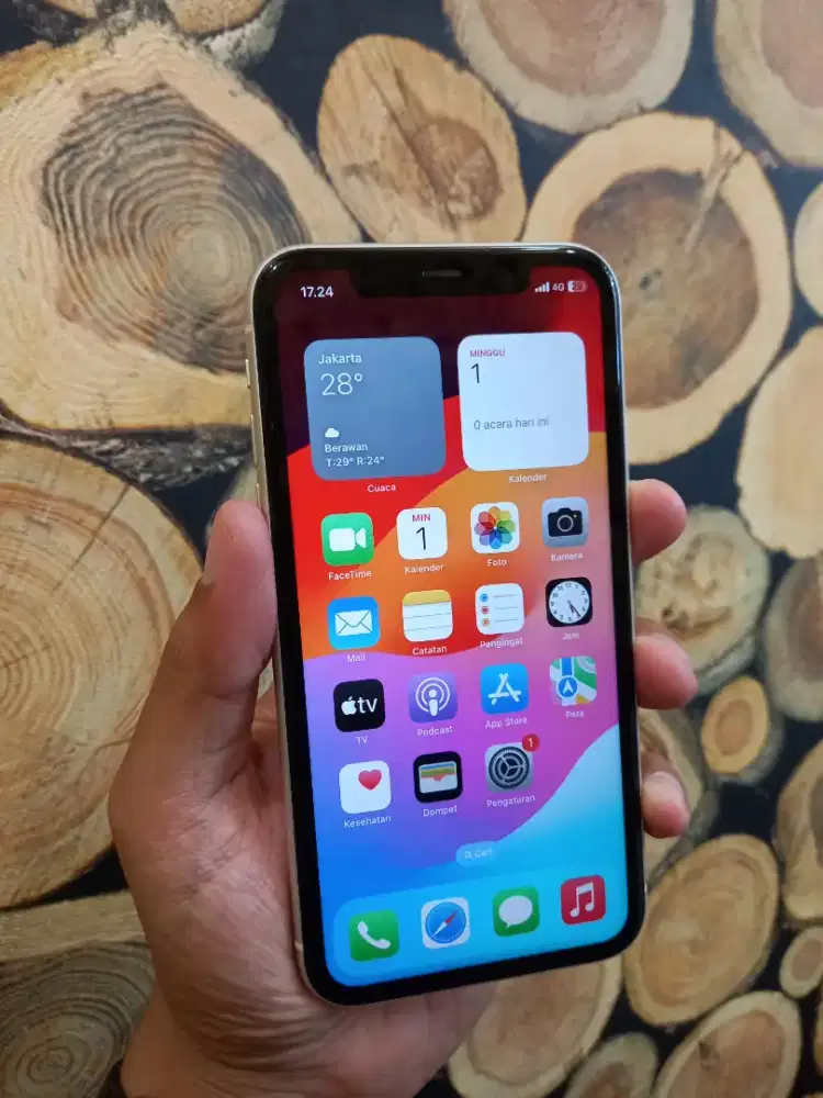 IPhone 11 white 64Gb Lte ex inter Fullset normal