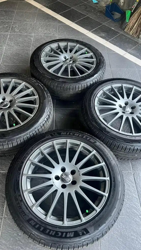 Velg Oz Superturismo GT R19 Original & Michelin Primacy Suv+