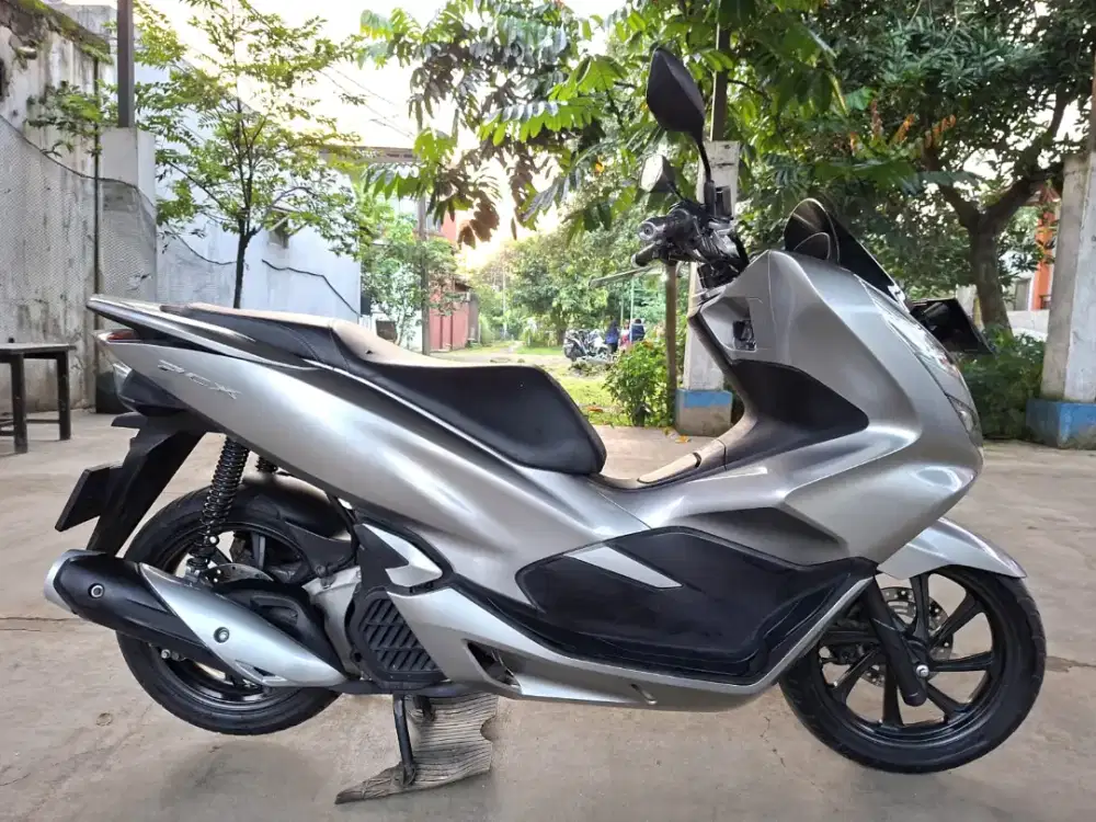 Pcx 150 cbs km rendah gres mulus