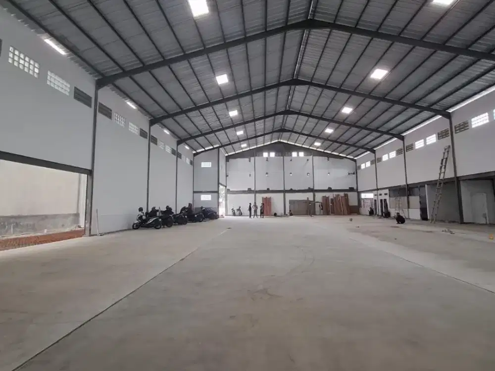 Disewakan Gudang Siap Pakai di Bandung Selatan: LT 2500m² LB 2000m², Akses 24 Jam