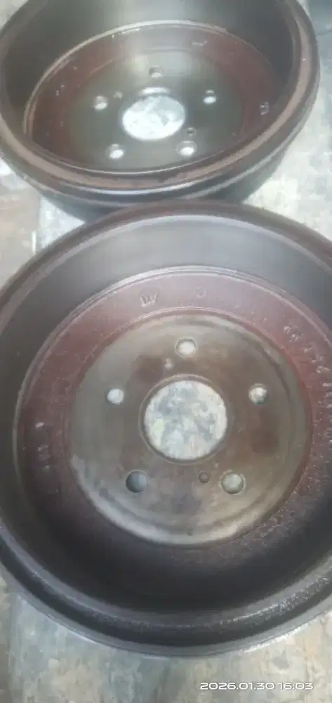 Tromol rem sepasang