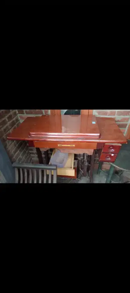 Mesin jahit butterfly