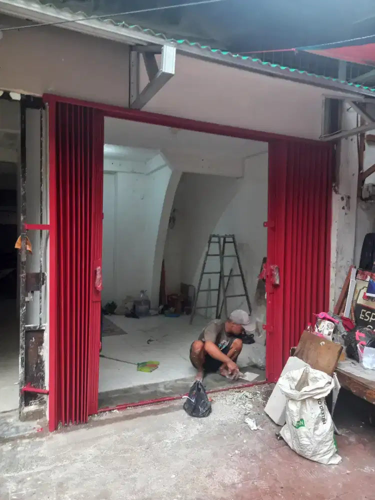 Di sewakan kios baru renov daerah karang anyar , sawah besar Jakarta