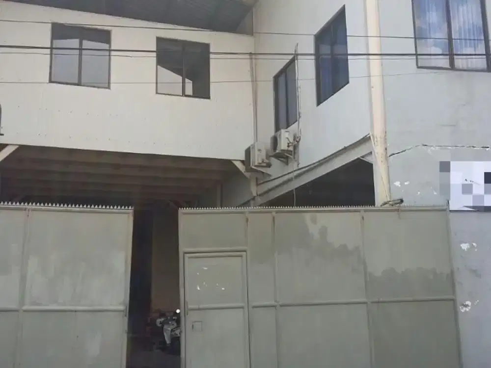 dijual gudang osowilangun