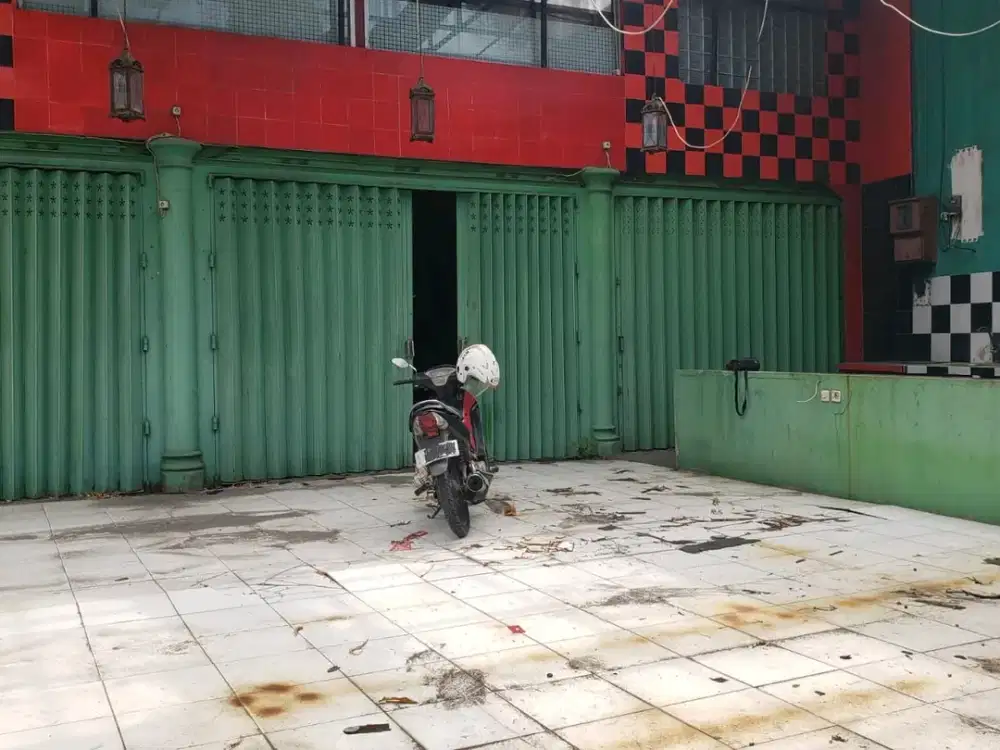 Ruko Resto strategies 0 jalan raya Sidoarjo