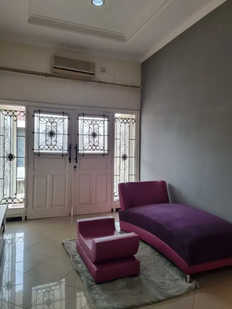 Sofa santai / selonjor