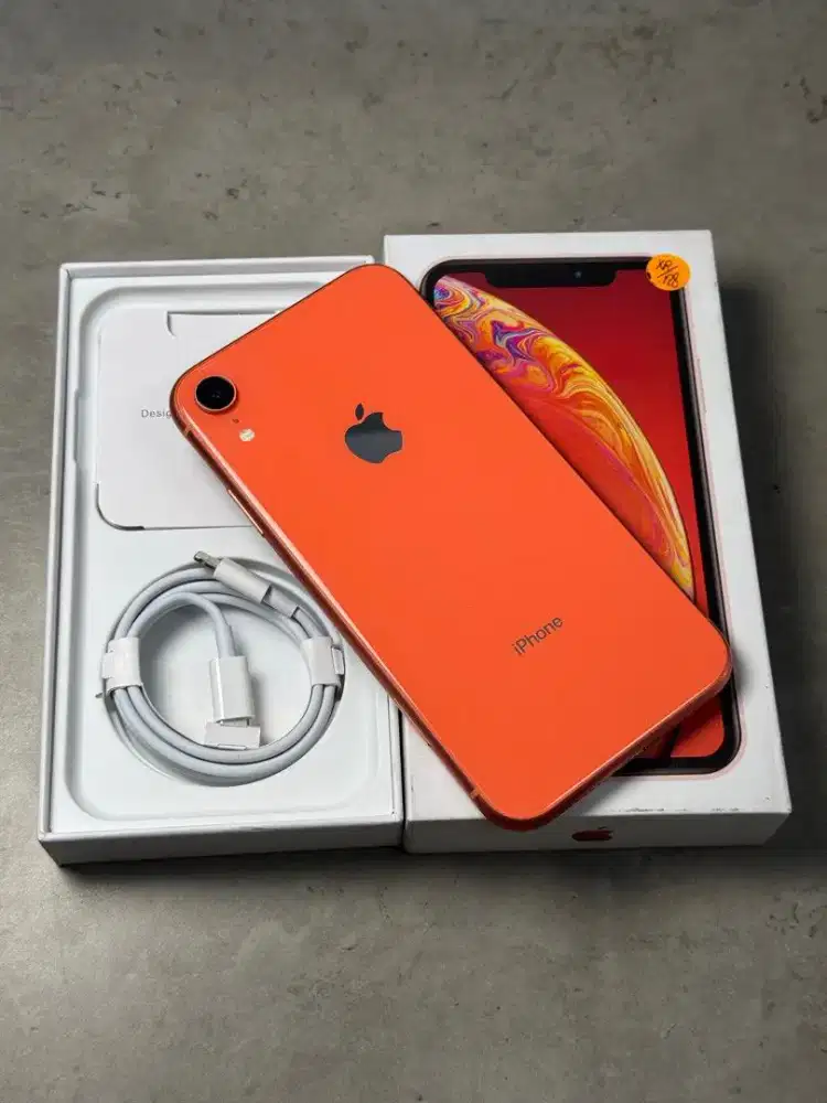 Iphone XR Coral 128 GB Like New