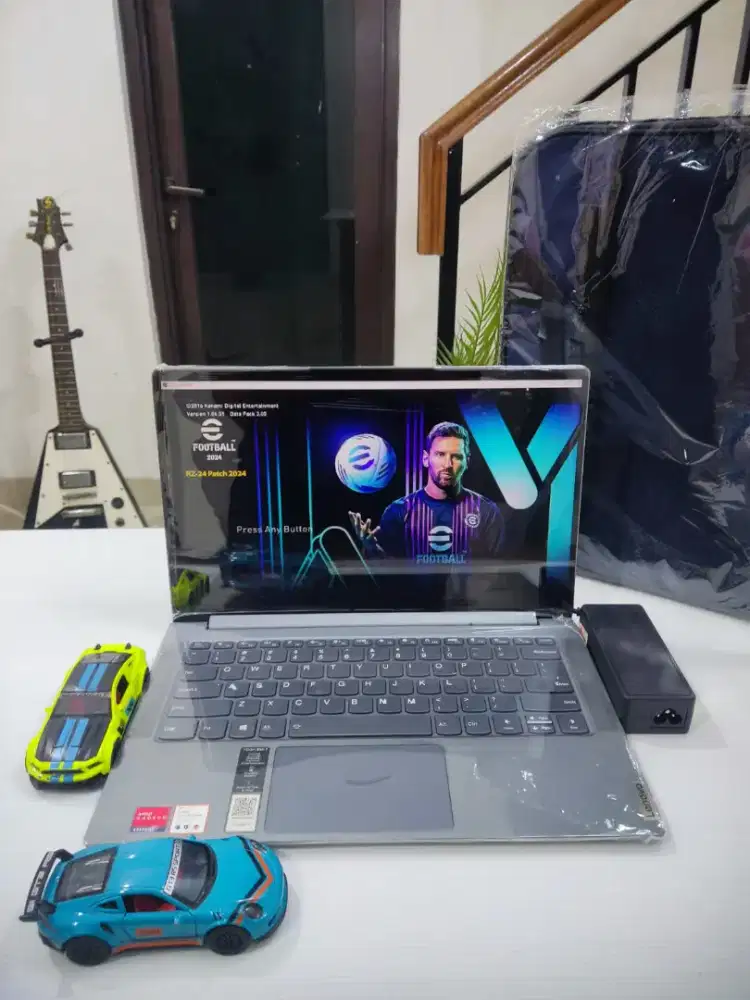 Laptop Lenovo YOGA SLIM 7 RAM 16Gb RYZEN SSD 512Gb Body SLIM