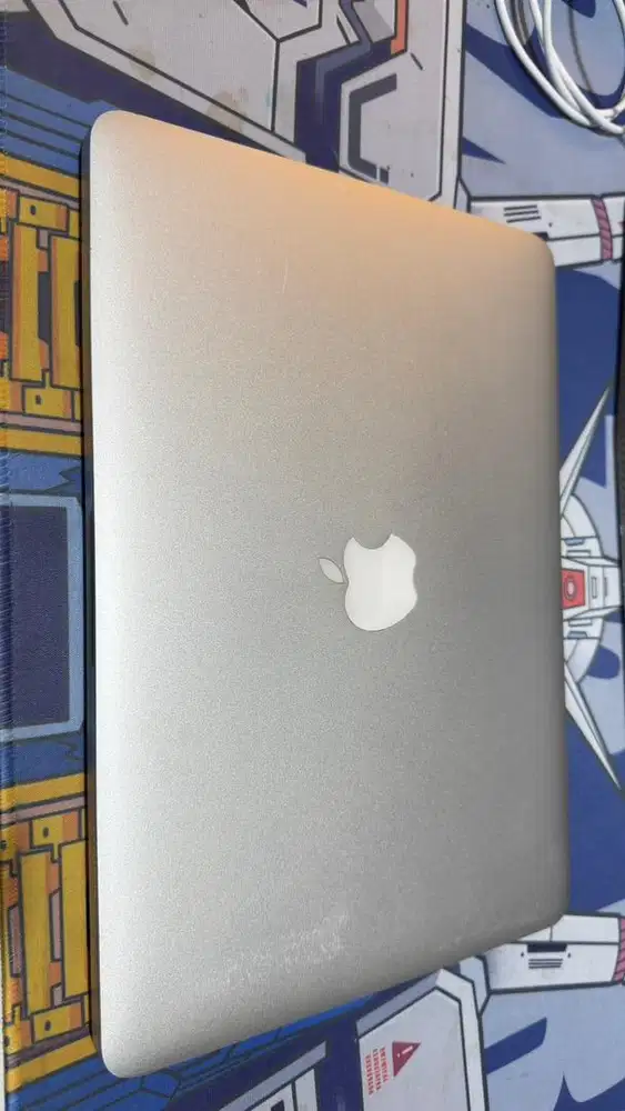 Macbook Pro 2015 i5 8/128gb