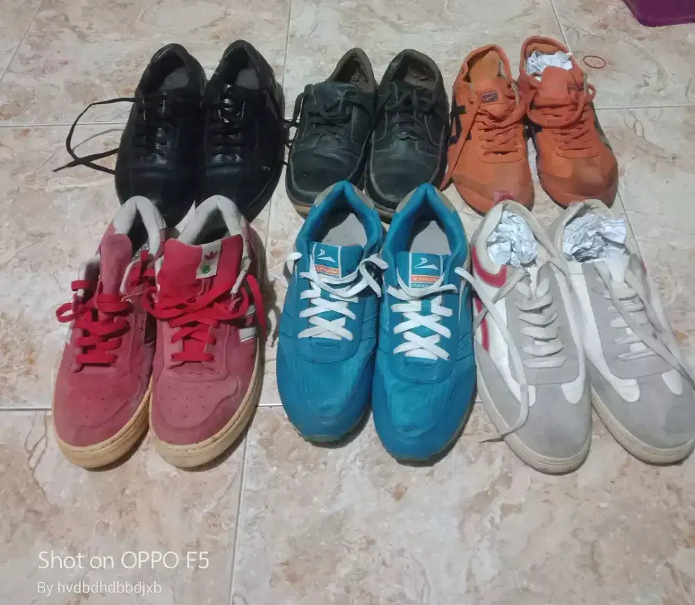 Sepatu 6 pcs size 42