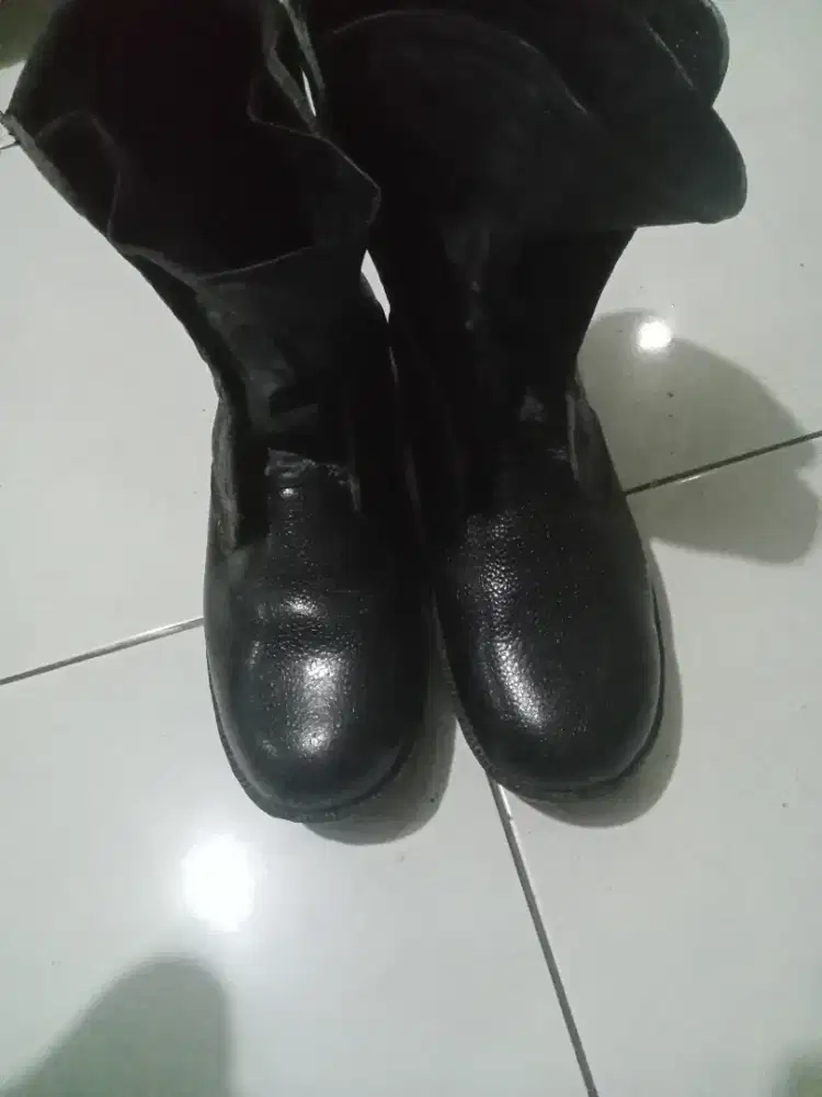 DIJUAL SEPATU PDL