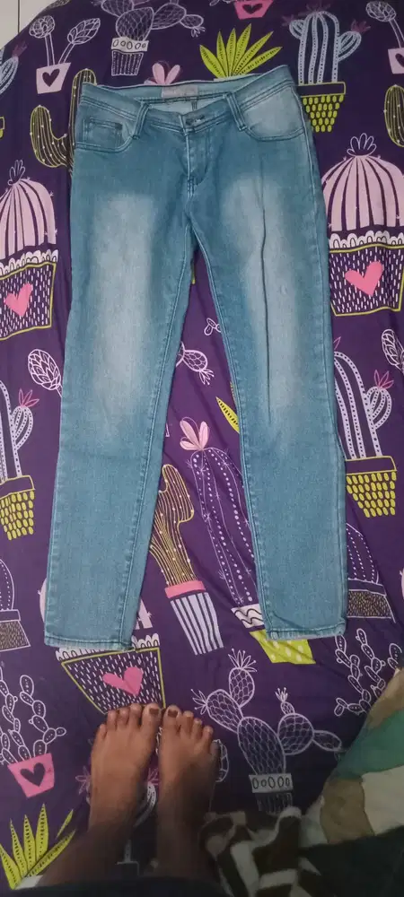 Jeans Skinny Acid/Sand Wash tanpa merek, umur 2-3tahun