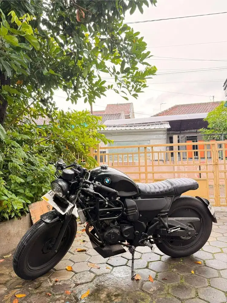 Motor Custom Basic (CB150R)
